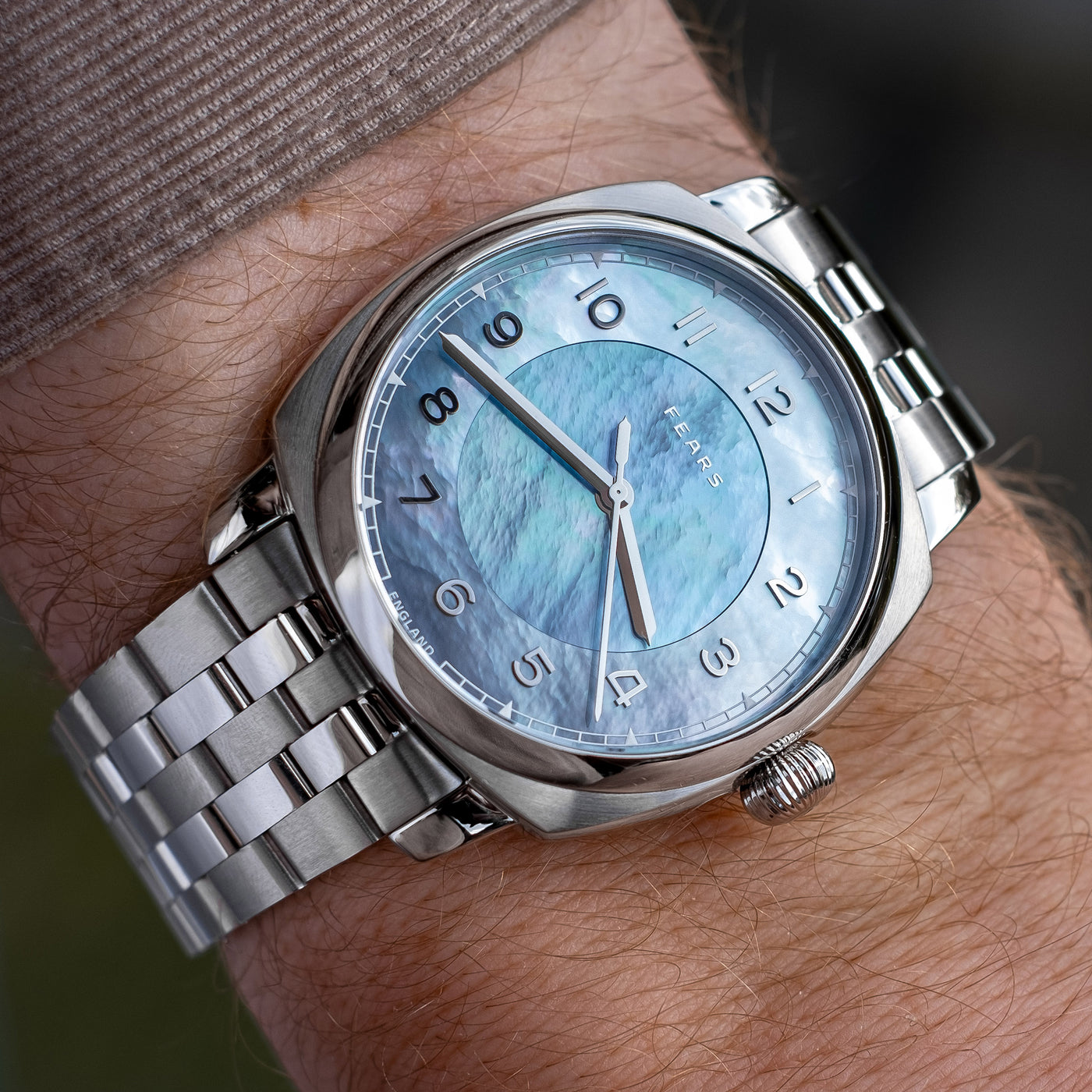 Fears Brunswick 'Aurora' ETA 2824-2 Watch Review (40mm case/46.5mm L2L ...